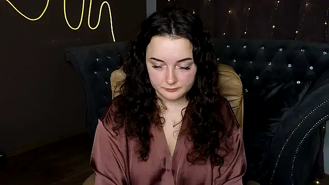 GloriNichols online show from January 12, 2025, 1:27 pm