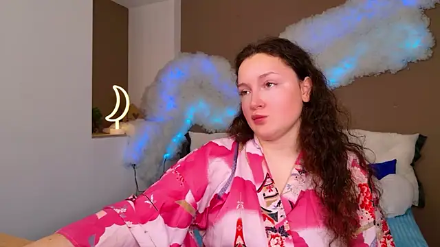 GloriNichols online show from November 17, 2025, 8:09 am