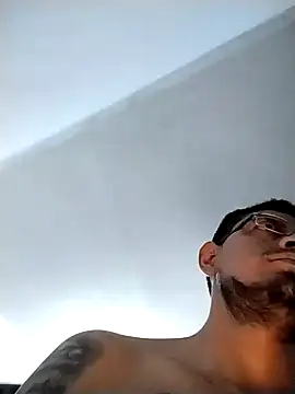 Snapshot of ale3J4a chatting on December 29, 2024, 6:35 am ale3J4a online show from December 29, 2024, 6:35 am