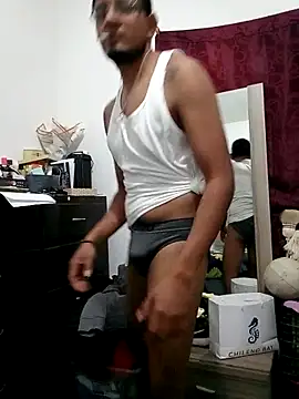 Snapshot of ale3J4a chatting on February 1, 2025, 2:37 am ale3J4a online show from February 1, 2025, 2:37 am