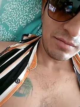 Snapshot of ale3J4a chatting on February 26, 2025, 2:57 pm ale3J4a online show from February 26, 2025, 2:57 pm