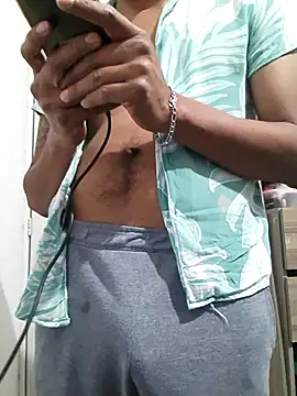 Snapshot of ale3J4a chatting on February 28, 2025, 6:21 am ale3J4a online show from February 28, 2025, 6:21 am