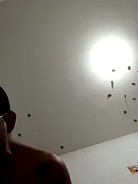 Snapshot of ale3J4a chatting on March 7, 2025, 7:52 am ale3J4a online show from March 7, 2025, 7:52 am