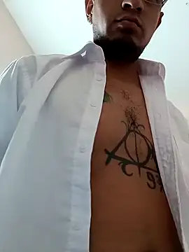 Snapshot of ale3J4a chatting on March 9, 2025, 9:46 pm ale3J4a online show from March 9, 2025, 9:46 pm