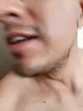 Snapshot of ale3J4a chatting on March 18, 2025, 9:53 pm ale3J4a online show from March 18, 2025, 9:53 pm