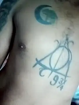 Snapshot of ale3J4a chatting on November 10, 2025, 12:20 am ale3J4a online show from November 10, 2025, 12:20 am