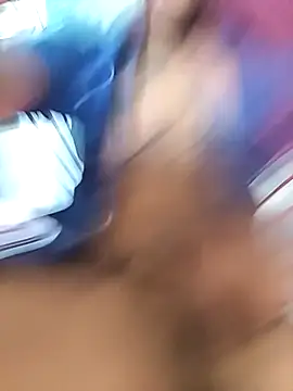 Snapshot of ale3J4a chatting on November 21, 2025, 11:03 pm ale3J4a online show from November 21, 2025, 11:03 pm