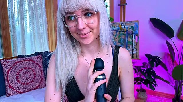 allyelliot online show from March 16, 2026, 7:18 pm