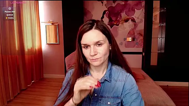 AriaGray online show from April 16, 2026, 12:28 pm