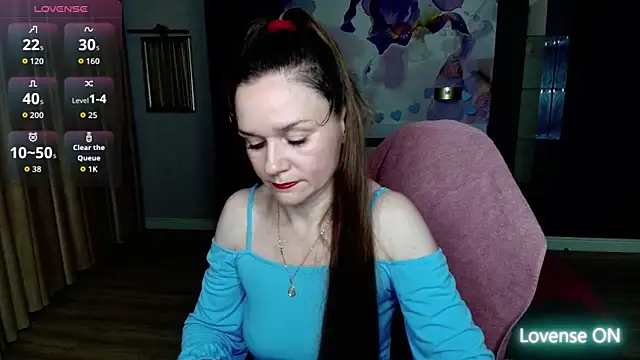 Snapshot of AriaGray chatting on June 12, 2026, 1:37 am AriaGray online show from June 12, 2026, 1:37 am