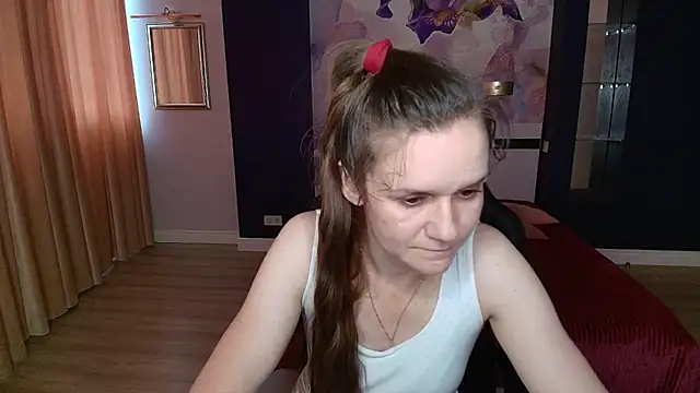 Snapshot of AriaGray chatting on July 6, 2026, 12:24 pm AriaGray online show from July 6, 2026, 12:24 pm