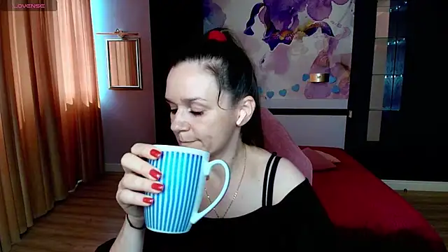 Snapshot of AriaGray chatting on July 11, 2026, 12:30 pm AriaGray online show from July 11, 2026, 12:30 pm