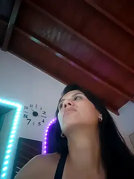 AbbyBaker222 online show from December 17, 2025, 8:53 am