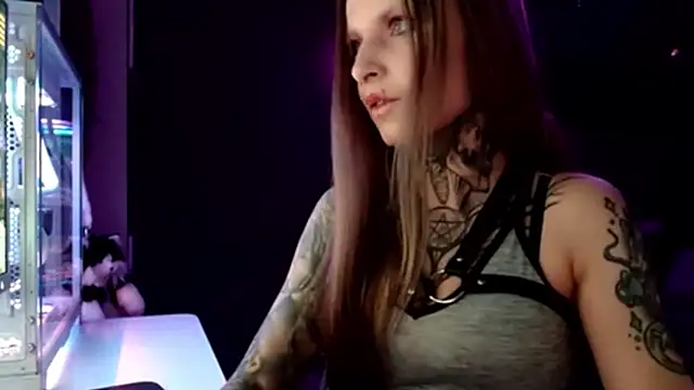 Snapshot of InesGold chatting on February 12, 2025, 10:15 pm InesGold online show from February 12, 2025, 10:15 pm