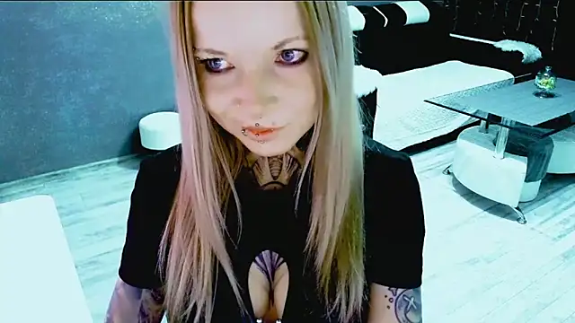 Snapshot of InesGold chatting on October 28, 2025, 8:18 am InesGold online show from October 28, 2025, 8:18 am