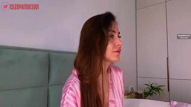 Cleopatra3101 online show from September 29, 2025, 9:03 am