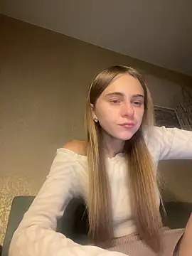 Snapshot of GraceTorrez chatting on October 31, 2025, 5:03 pm GraceTorrez online show from October 31, 2025, 5:03 pm