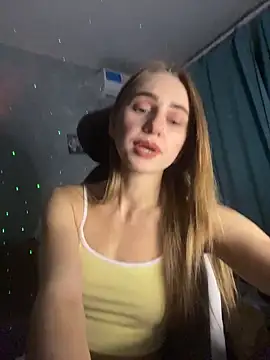 Snapshot of GraceTorrez chatting on November 5, 2025, 7:25 pm GraceTorrez online show from November 5, 2025, 7:25 pm