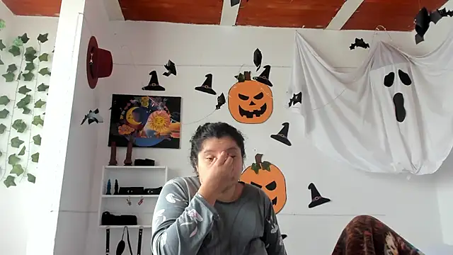 Karol IsabelCouple online show from October 22, 2025, 3:34 pm