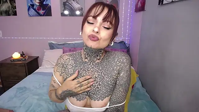 LolaRouse online show from October 29, 2025, 5:47 pm