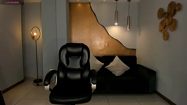 AbbyDalton online show from October 30, 2025, 5:57 pm