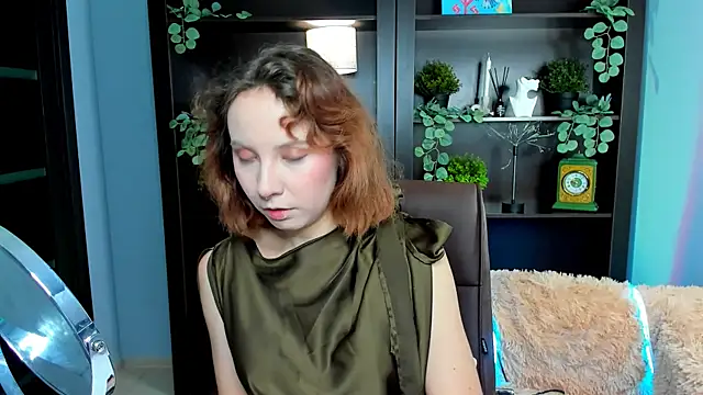 JasmineMilko online show from November 20, 2025, 5:07 am