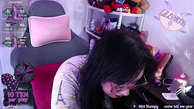 LiloMoon69 online show from November 24, 2025, 1:33 pm