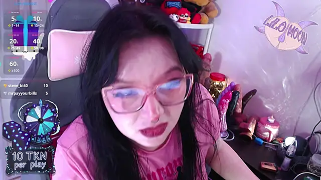 LiloMoon69 online show from January 5, 2026, 5:27 pm