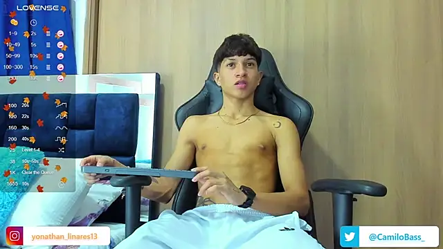 Snapshot of _CamiloBass chatting on February 13, 2025, 1:08 am CamiloBass online show from February 13, 2025, 1:08 am