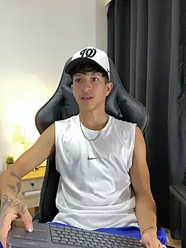  CamiloBass online show from March 15, 2026, 2:06 am