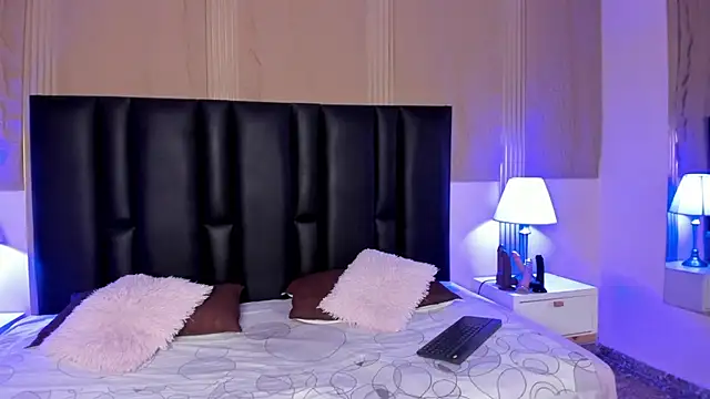 Snapshot of Milf_meli chatting on December 5, 2025, 7:10 pm Milf meli online show from December 5, 2025, 7:10 pm