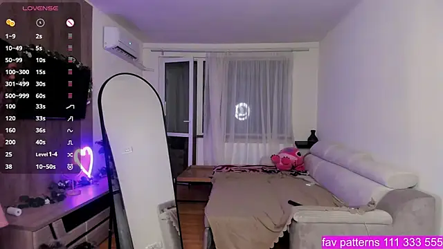 Snapshot of GabrielaLove_ chatting on November 7, 2025, 8:53 pm GabrielaLove online show from November 7, 2025, 8:53 pm