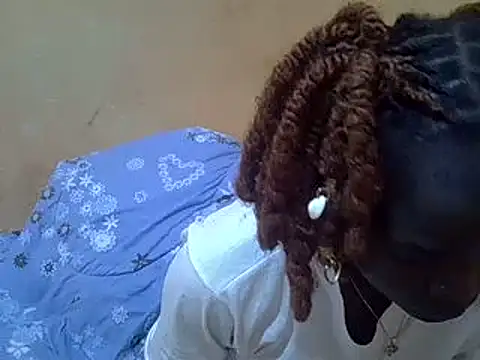 Snapshot of pretty_vivy chatting on February 23, 2025, 1:53 pm pretty vivy online show from February 23, 2025, 1:53 pm