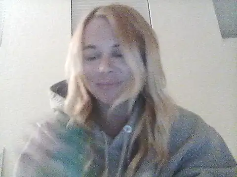 Snapshot of burrkitty chatting on December 16, 2025, 5:56 am burrkitty online show from December 16, 2025, 5:56 am