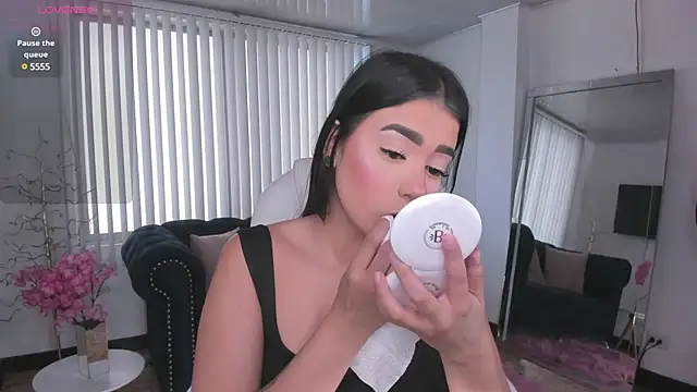 Snapshot of amelie_jhons chatting on March 1, 2025, 8:31 pm amelie jhons online show from March 1, 2025, 8:31 pm