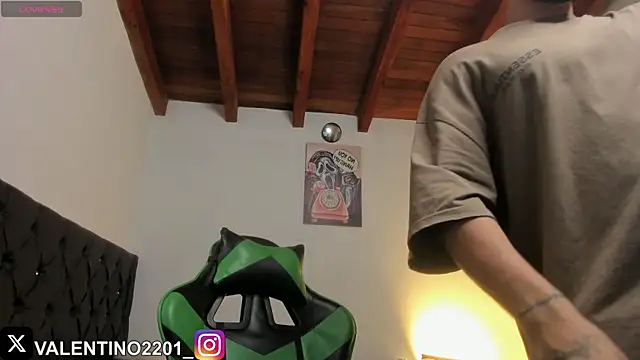 Valentino Xander online show from November 10, 2025, 12:09 am