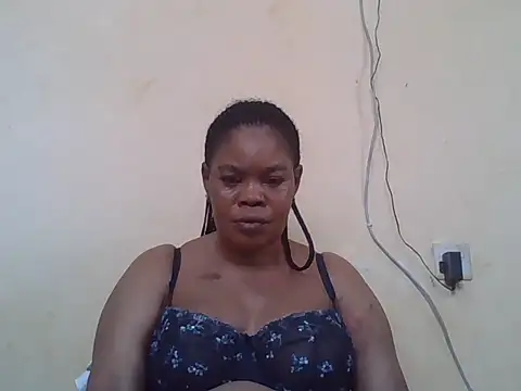 Snapshot of ANALQUEEN4 chatting on December 2, 2025, 6:08 am ANALQUEEN4 online show from December 2, 2025, 6:08 am