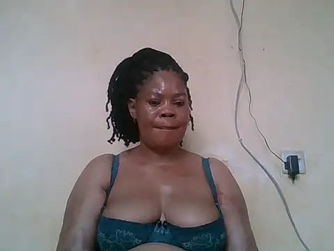 Snapshot of ANALQUEEN4 chatting on April 9, 2026, 6:30 am ANALQUEEN4 online show from April 9, 2026, 6:30 am