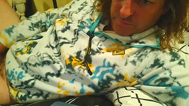 Snapshot of costanza7070 chatting on June 18, 2026, 4:46 am costanza7070 online show from June 18, 2026, 4:46 am