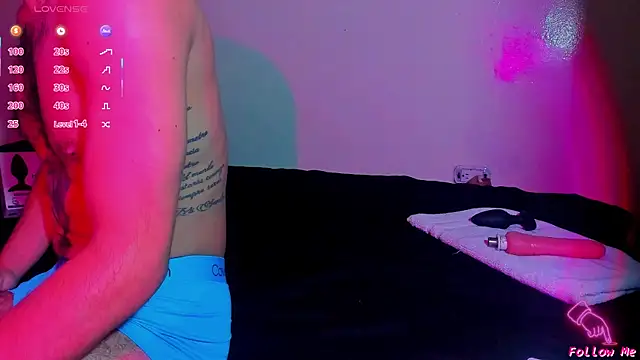 Piggy Eddy online show from April 28, 2026, 11:48 am