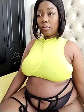 Snapshot of bigbootyboohle chatting on October 25, 2025, 8:00 am bigbootyboohle online show from October 25, 2025, 8:00 am