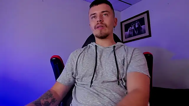 james connor2 online show from December 21, 2024, 7:06 pm