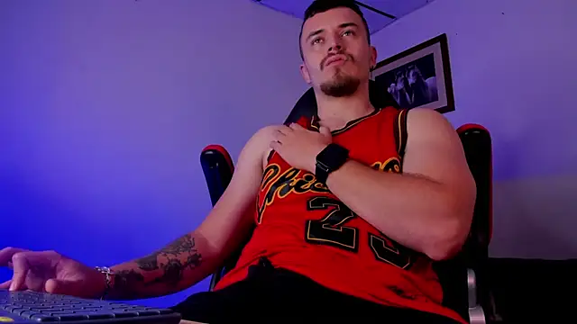 james connor2 online show from December 27, 2024, 7:03 pm