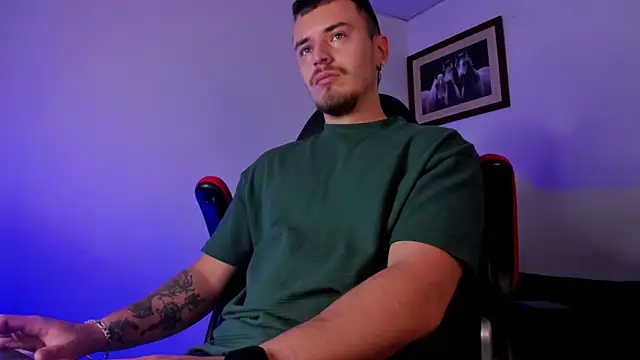 james connor2 online show from December 29, 2024, 2:10 pm