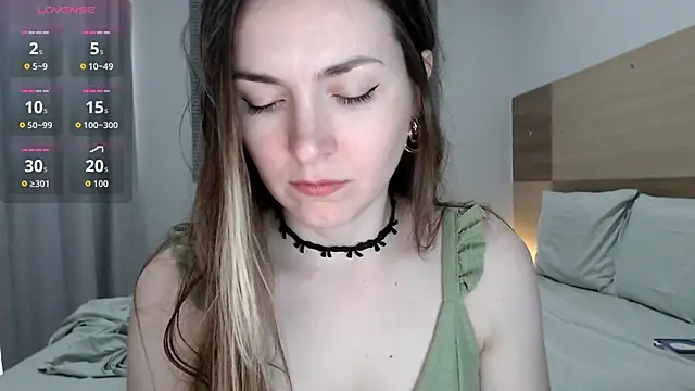 Snapshot of Naughty_Annn chatting on December 16, 2025, 1:38 pm Naughty Annn online show from December 16, 2025, 1:38 pm