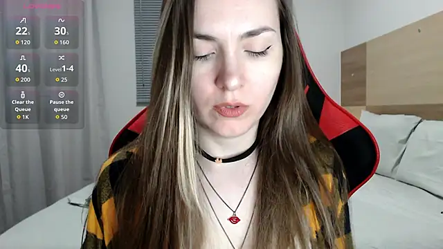 Snapshot of Naughty_Annn chatting on December 18, 2025, 12:38 am Naughty Annn online show from December 18, 2025, 12:38 am
