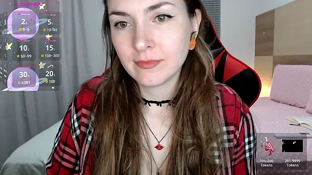 Snapshot of Naughty_Annn chatting on February 1, 2026, 2:32 am Naughty Annn online show from February 1, 2026, 2:32 am