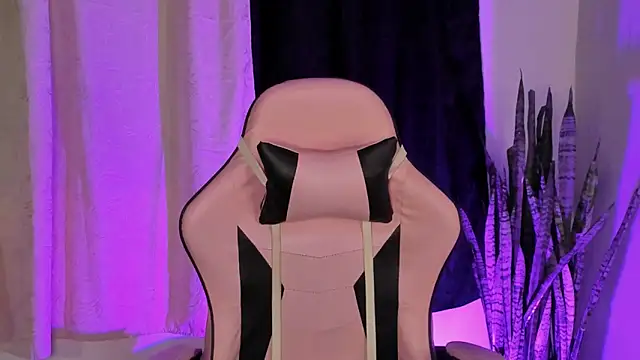 Renata wilsom online show from February 12, 2026, 2:50 am