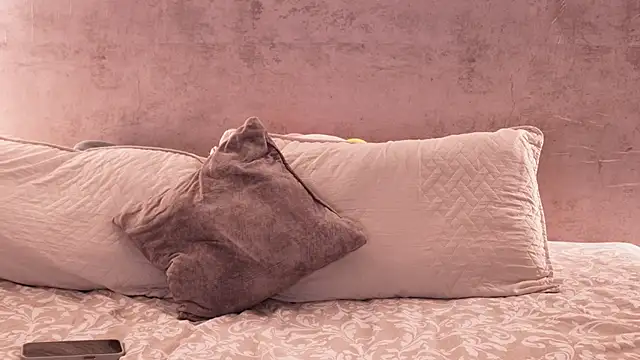 Nicky and Blake online show from April 6, 2026, 8:10 pm