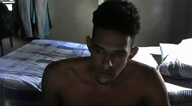 RenziTatte online show from February 26, 2025, 8:54 pm